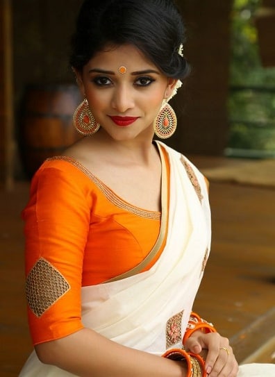 Tasarımcı Bluzlu Kerala Saree