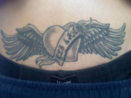 Širdies ant sparnų tatuiruotė