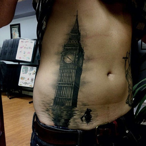 Londono laikrodžio bokšto skrandžio tatuiruotė