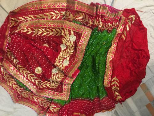 Bandhej Sarees Gota Work ile