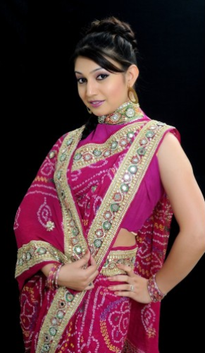 BandhaniI Sarees-Pembe Saf Georgette Bandhani Saree, Kundan Works 4