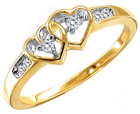 İki kalp tasarımlı altın nişan yüzüğü