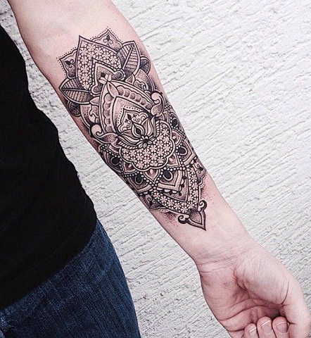 Dilbio dizainerio mandala tatuiruotė