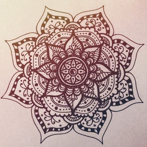 Mandala gėlių tatuiruotė