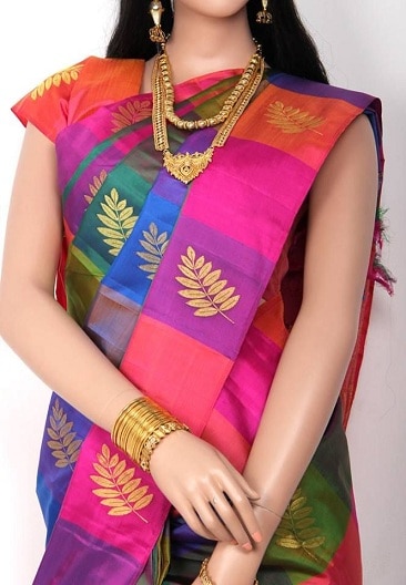 Daugiaspalvis Pattu Sarees