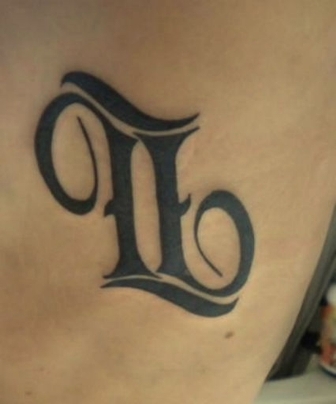 Zodiako ženklo „Ambigram“ tatuiruočių dizainas