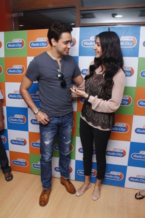 anushka sharma Radio City FM Ofisi Ziyareti