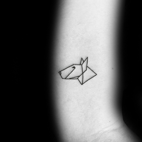 Paprastas minimalistinis tatuiruotės dizainas - minimalistinės tatuiruotės
