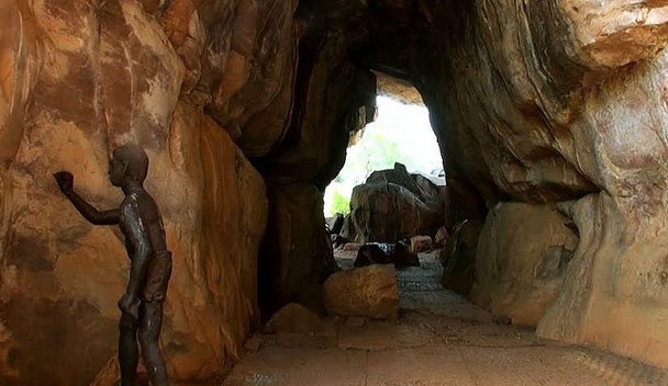 bhimbetka-caves-and-rock-pastoges_bhopal-turistinės vietos