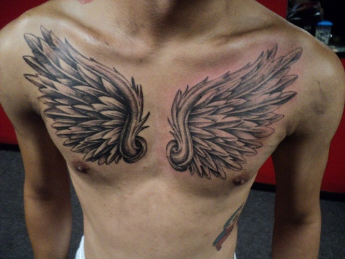 Angelų sargų krūtinės tatuiruočių dizainas vyrams