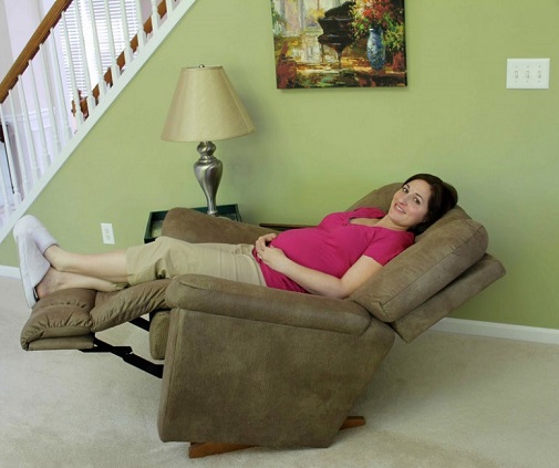 Miegamoji kėdė nėščioms moterims