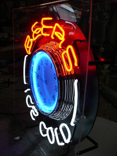Neon Bira Saatleri