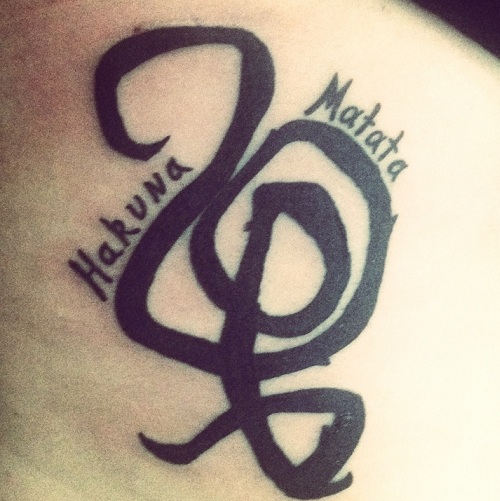 „Hakuna Matata“ simbolio tatuiruotė