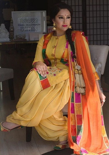 Pencap Geleneksel Salwar Kurta