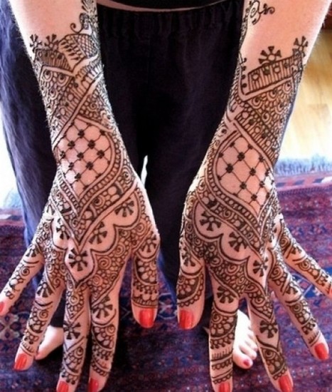 Lapinės rūšies sužadėtuvių „Mehendi“ dizainas