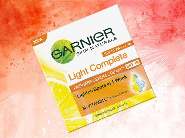 Garnier Skin Naturals Light Complete serumo kremas SPF 19