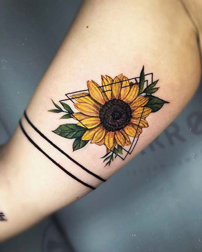 Geriausi gėlių tatuiruočių dizainai 3
