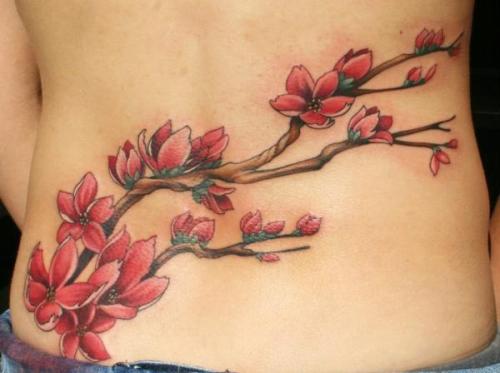 Vyšnių žiedų gėlių tatuiruotė ant nugaros