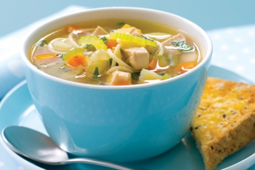 Vištienos ir daržovių sriuba su makaronais Sveikas maistas vaikams Receptai