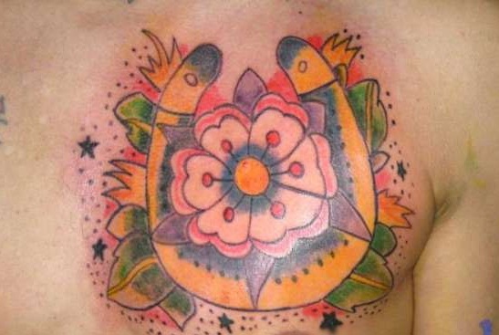 Gyvenimą simbolizuojantis arklio batų tatuiruotės dizainas