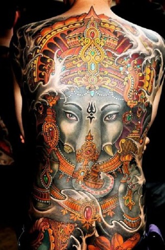 Sırtta Ganesha Dövme Tasarımı