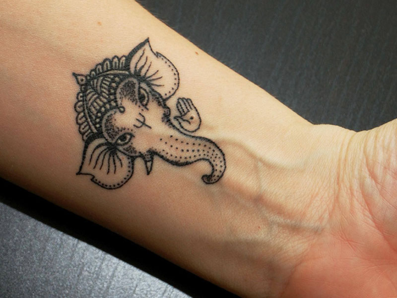 Geriausi Lord Ganesha tatuiruočių dizainai