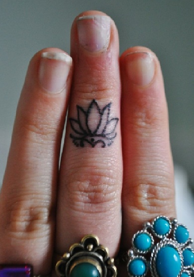 „Finger Lotus“ tatuiruočių dizainas