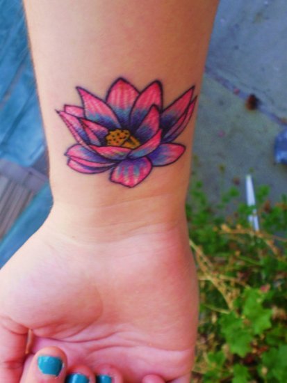 El Lotus Dövme Tasarımı