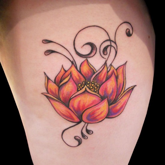 Animasyonlu Stil Lotus Çiçeği Dövme Tasarımı