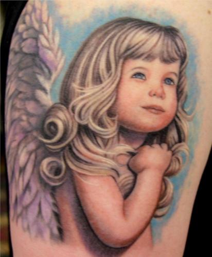 Angelo portreto meilės tatuiruotė ant rankos