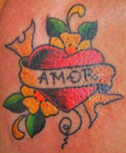 „Amor Love Tattoo“ dizainas