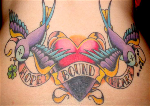 „Hope Bound Heart Miami“ tatuiruotės ant kaklo