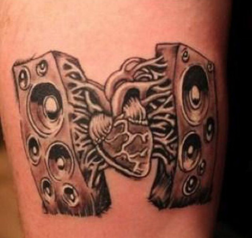 Muzikos širdies tatuiruotė vyrams