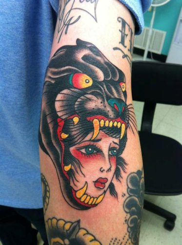 Tradiciniai „Panther“ tatuiruočių dizainai ant rankų