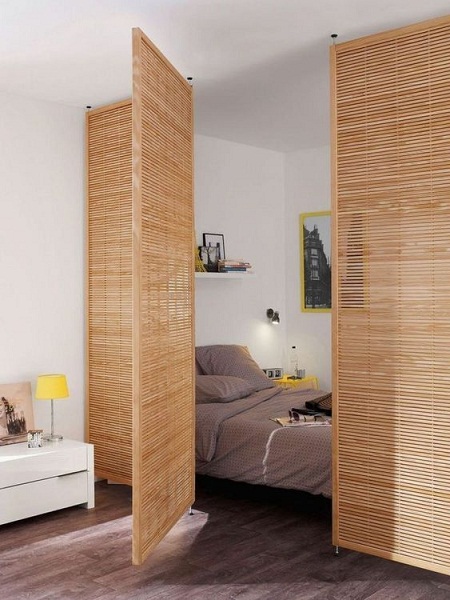 Studijos tipo apartamentų kambario daliklis