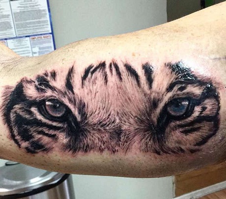 Realios tigro akių tatuiruotės