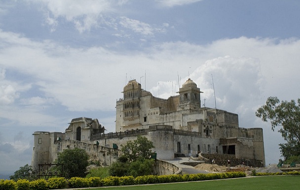 Muson Sarayı, udaipur'daki yerleri ziyaret etmeli