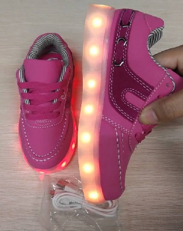 Ryškiai mirksi LED batai vaikams