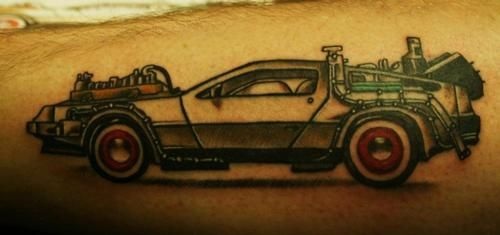futuristinės automobilių tatuiruotės