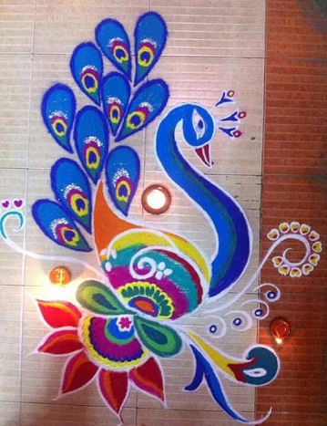 Klasikinis „Peacock Free Hand Rangoli“ dizainas