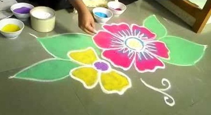 Serbest El Çiçeği Rangoli Tasarımı