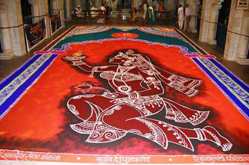 Sunkus laisvų rankų Rangoli dizainas