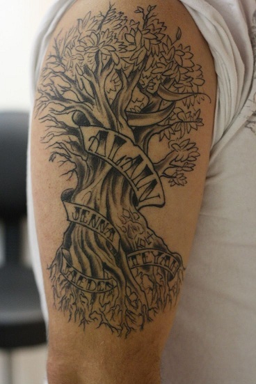 Protėvių medžio tatuiruotė