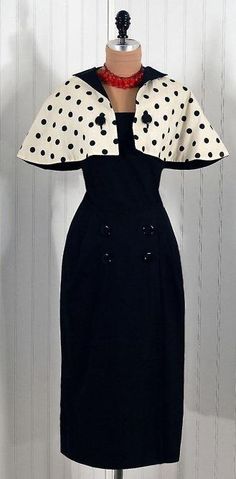 Mėlyna retro stiliaus suknelė