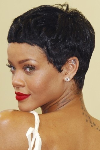 Rihanna - Pixie Shag