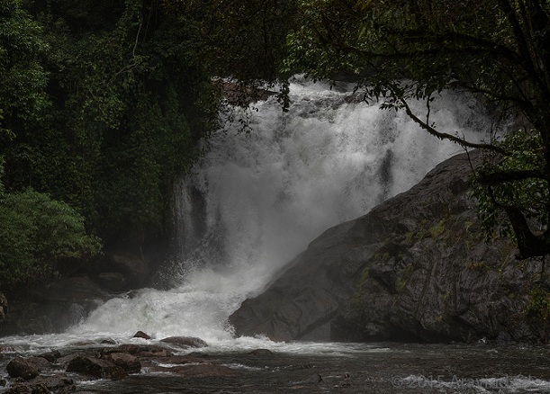 lakkam-waterfall_munnar-tourist-places