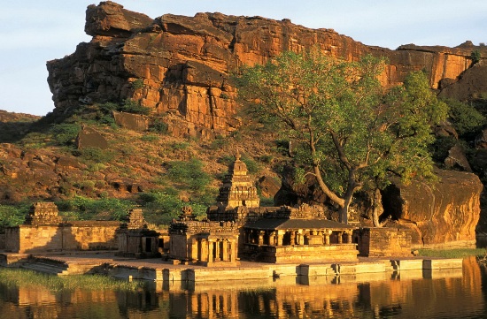 Badami Mağara Tapınakları, Karnataka