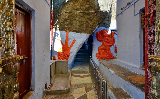 Adhar Devi šventykla yra geriausios lankytinos vietos