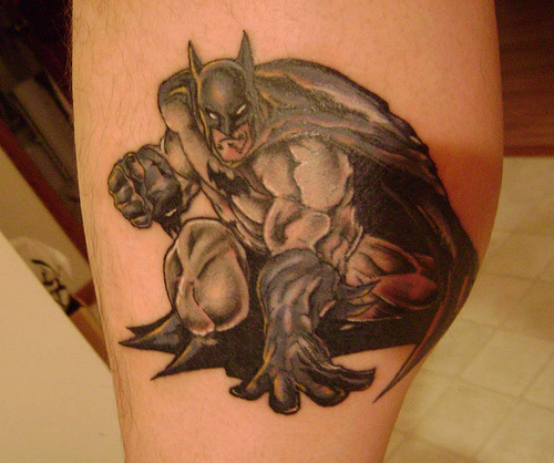 Erkekler İçin Batman Alt Bacak Dövmesi