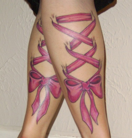 Bacak Arkasındaki Kız Korse Dövmeleri